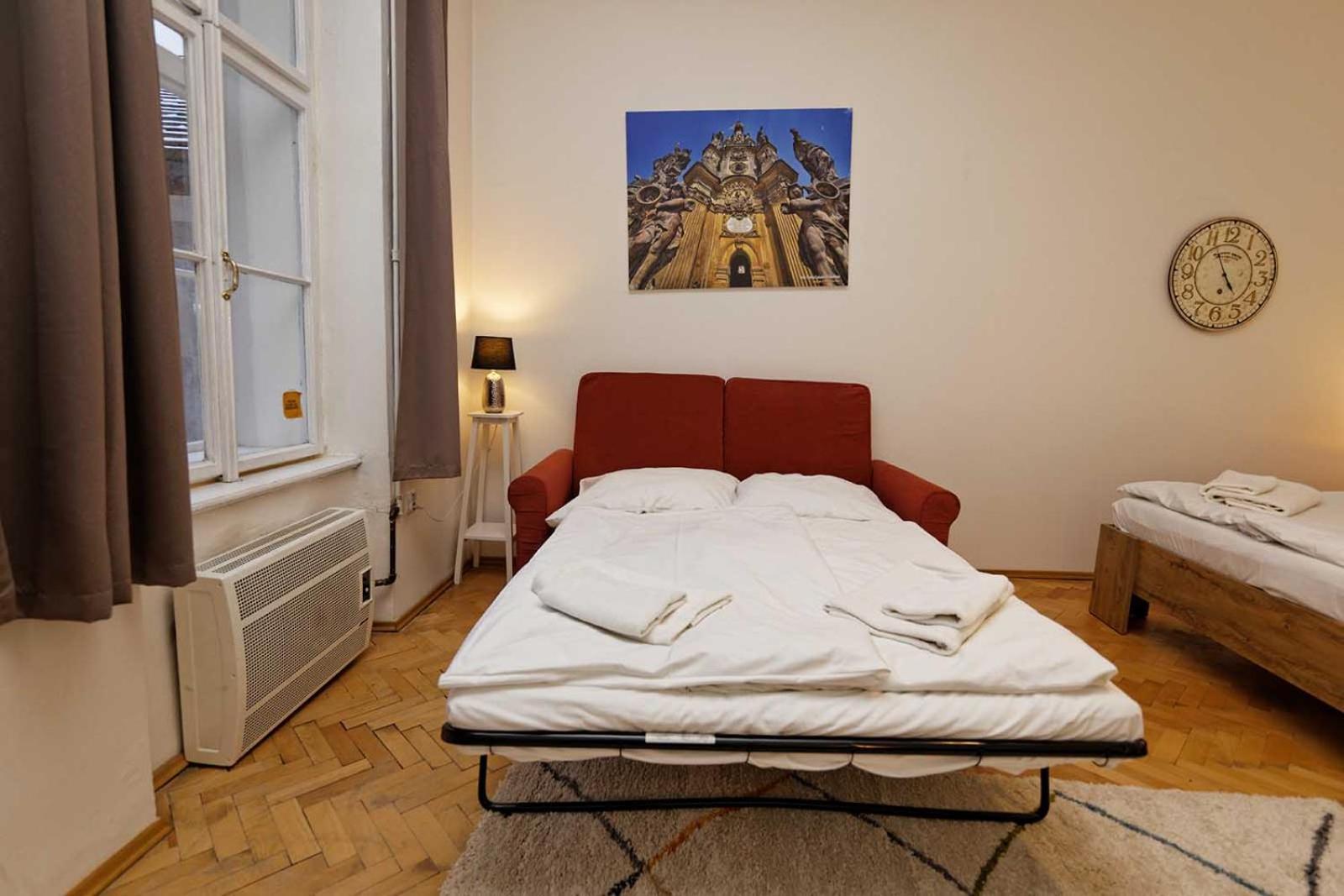 Peter'S Tower Apartments Praha Bagian luar foto