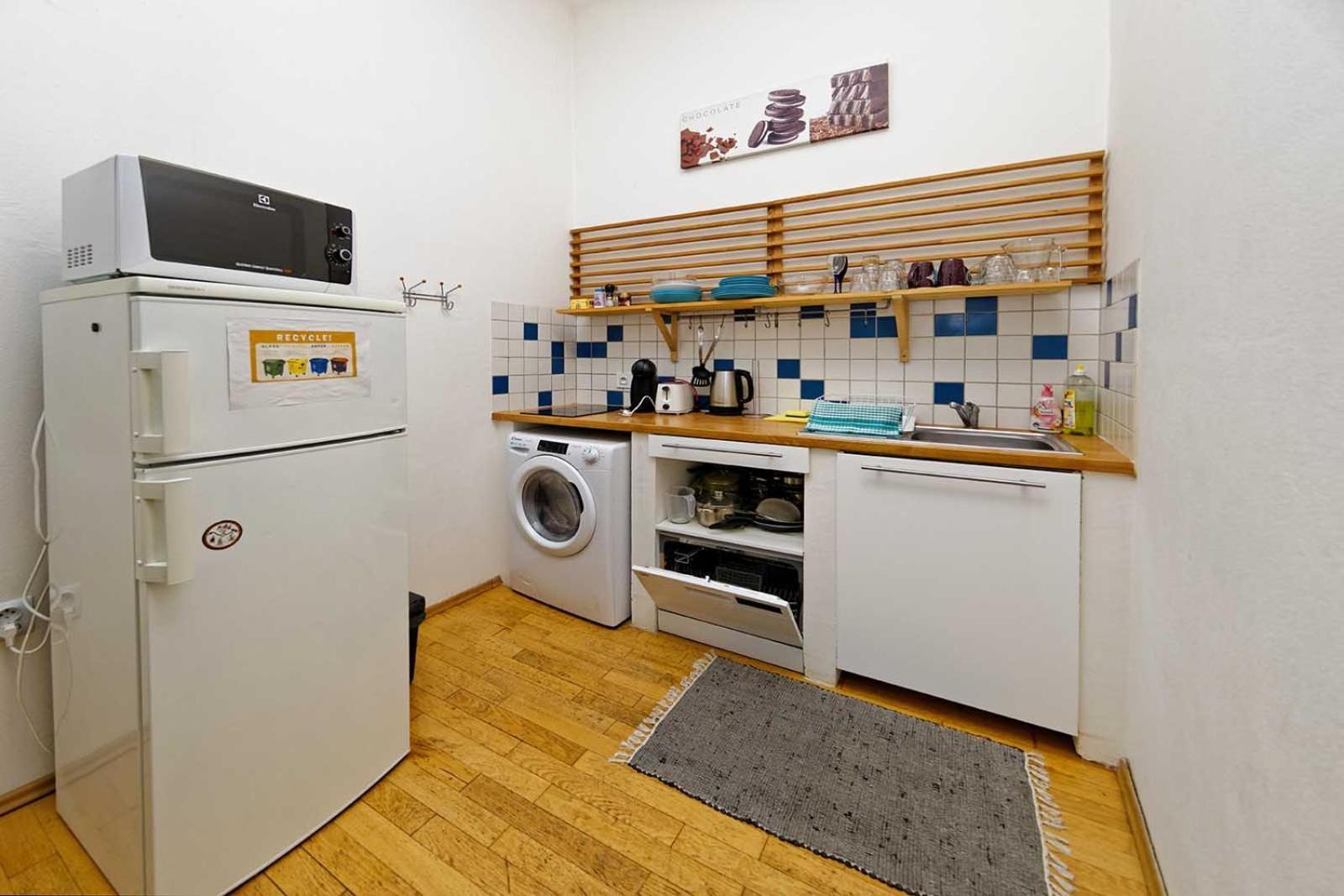 Peter'S Tower Apartments Praha Bagian luar foto