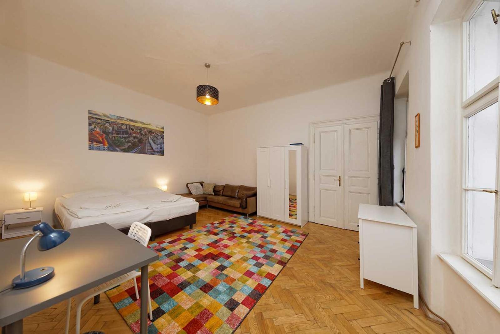 Peter'S Tower Apartments Praha Bagian luar foto