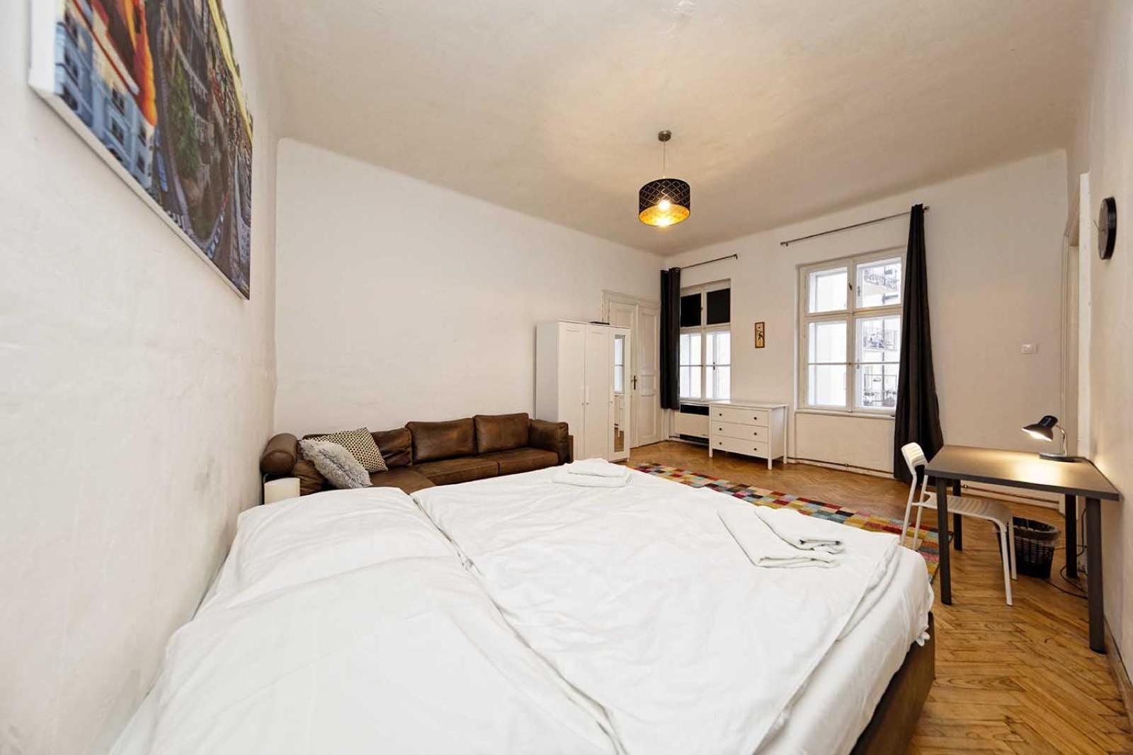 Peter'S Tower Apartments Praha Bagian luar foto